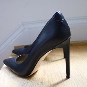 Black leather Sam Edelman Point-toe high heel
